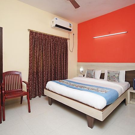 Oyo 7680 Park Lagoon Puri Exterior foto