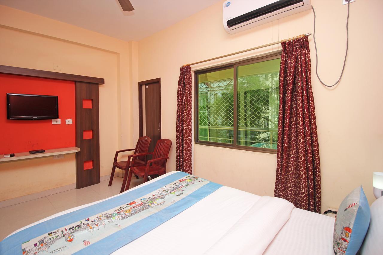Oyo 7680 Park Lagoon Puri Exterior foto