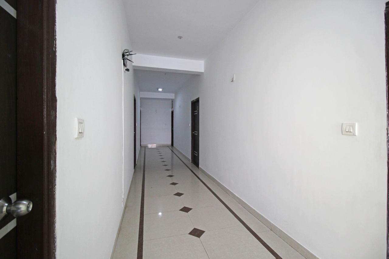 Oyo 7680 Park Lagoon Puri Exterior foto